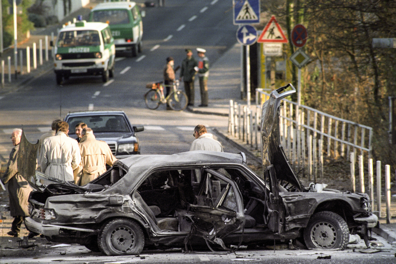 Vor 30 Jahren: Ermordung Von Alfred Herrhausen | Hintergrund Aktuell ...