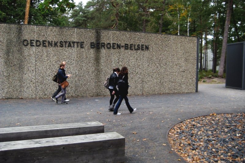 Gedenkstätte Bergen-Belsen | Themen | Bpb.de