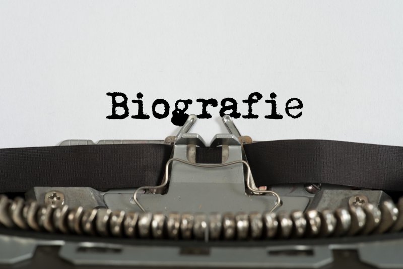 Biografien & Autobiografien | Infodienst Radikalisierungsprävention ...