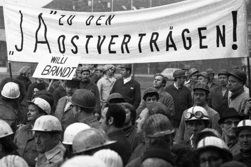 Vor 50 Jahren: Bundestag Stimmt Für Ostverträge | Hintergrund Aktuell ...